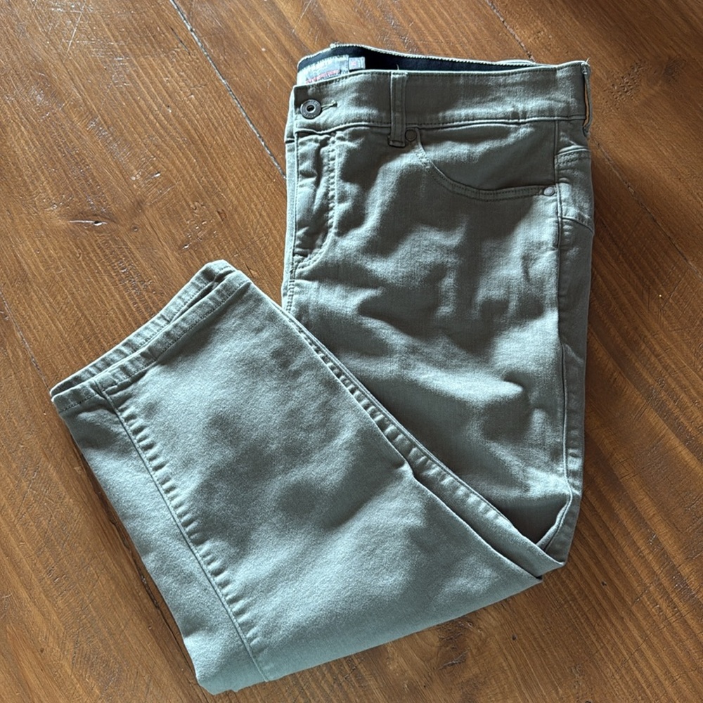 Torrid Cropped Bombshell Skinny Jeans